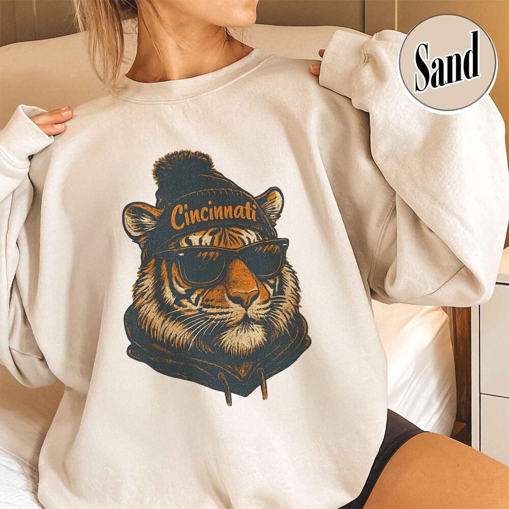 Cincinnati Football Graphic Style Crewneck Sweatshirt 05